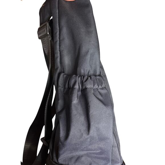 Beyond Yoga Black Convertible Gym Backpack Tote NWT - Picture 5 of 9